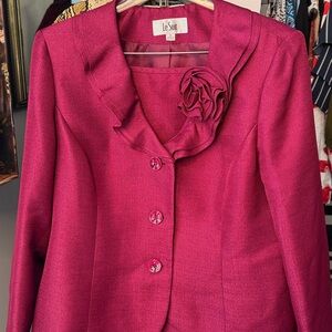 Le Suit Magenta Pink Floral Detail Blazer